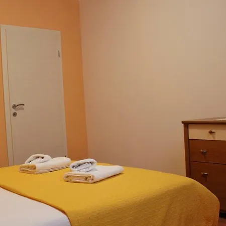 Viva Apartment Split